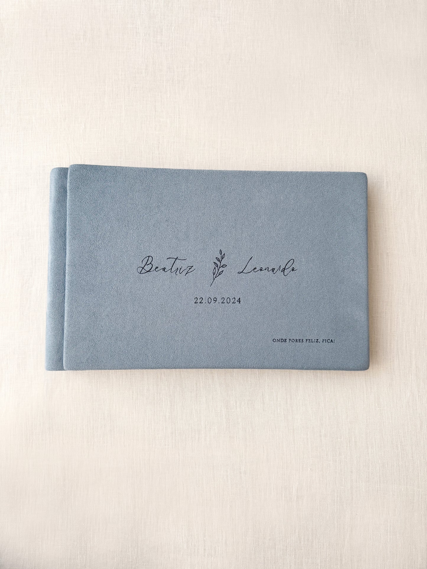 Livro de honra camurça azul com flor