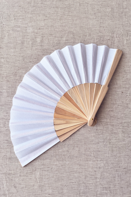 Leque em madeira e tecido